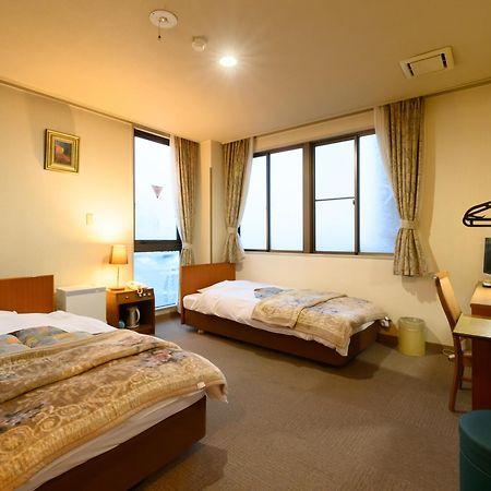 Tabist Business Ryokan Hotel Yukimiso Toyama Exteriör bild